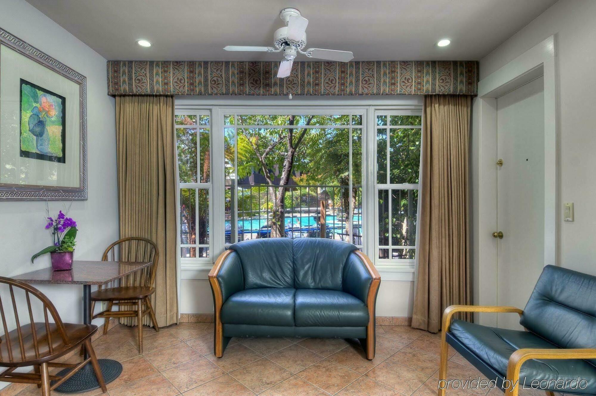 Dinah'S Garden Hotel Пало-Альто Номер фото